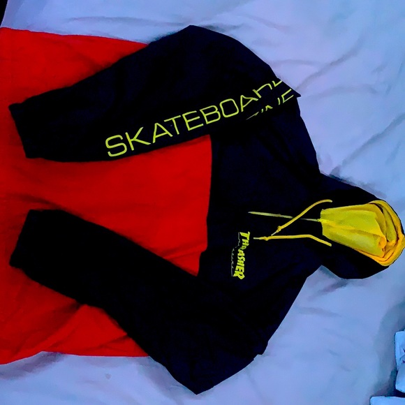 Thrasher mag logo anorak jacket black red yellow - Picture 1 of 3